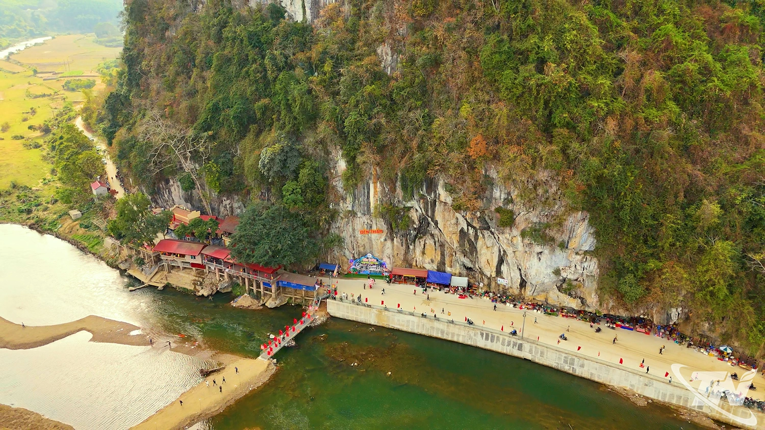 Điểm hẹn du lịch đền Thắm, Thái Nguyên