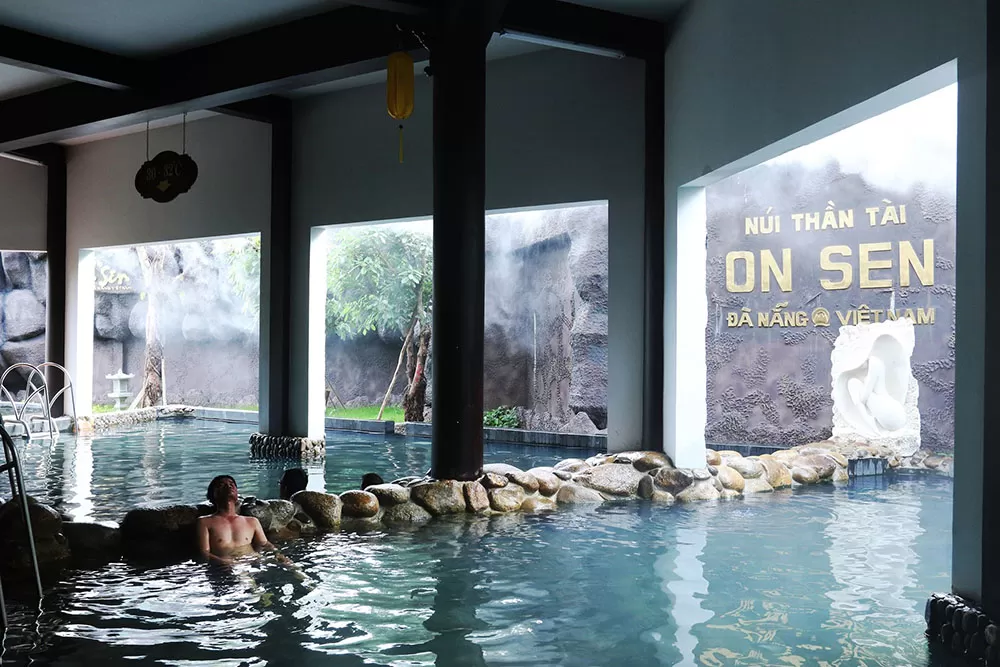 THAN TAI MOUNTAIN HOT SPRINGS PARK