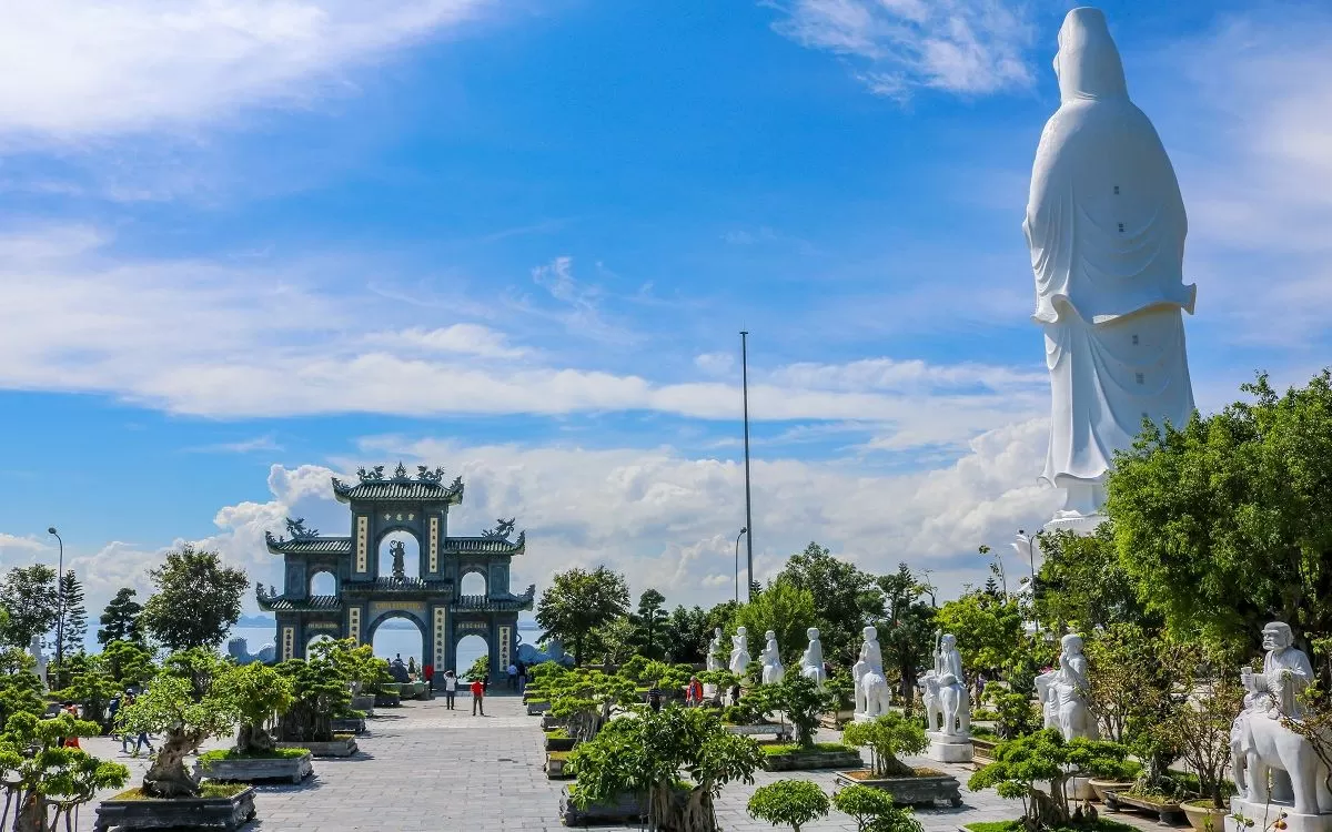 LINH UNG PAGODA - MARBLE MOUNTAIN - HOI AN ANCIENT TOWN