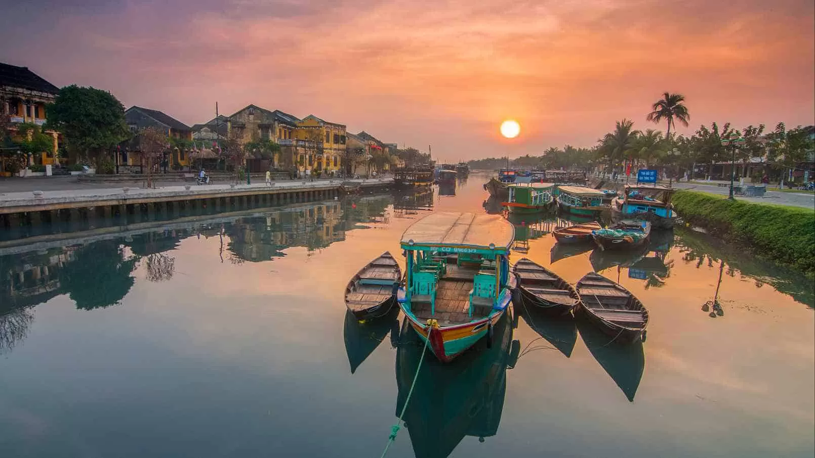 MARBLE MOUNTAINS - HOI AN ANCIENT TOWN