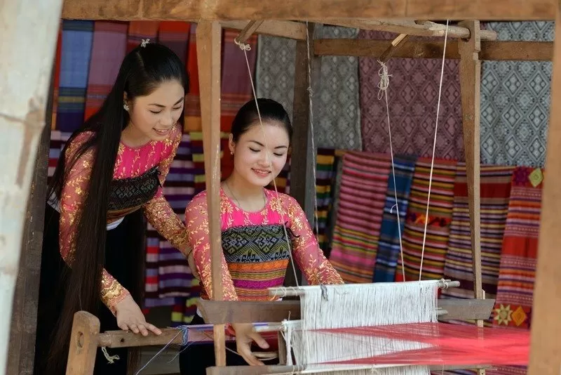 MAI CHAU VALLEY  1 DAY TOUR FROM HANOI