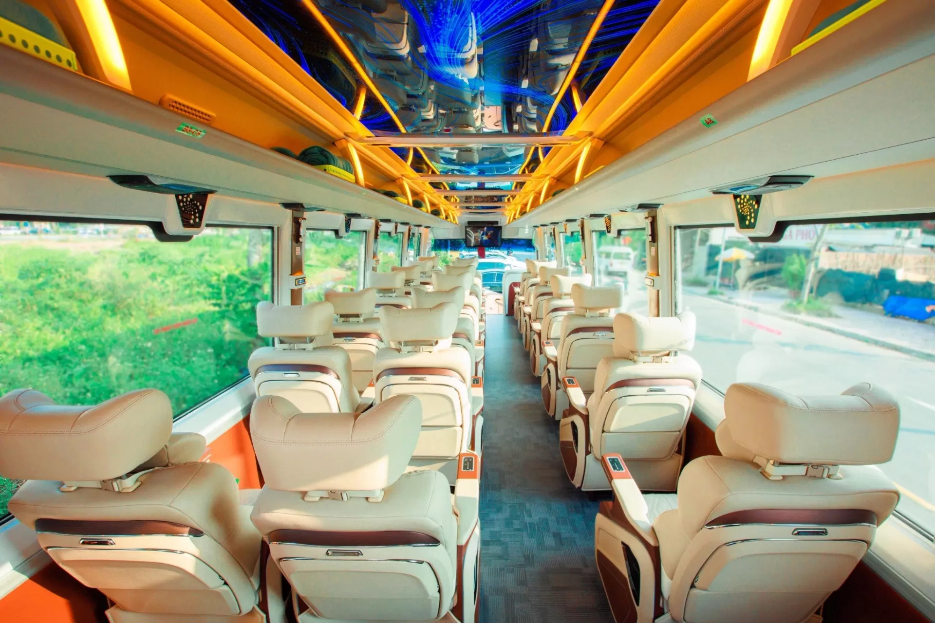 XE LIMOUSINE HÀ NỘI TỪ/ĐẾN SAPA 1 CHIỀU