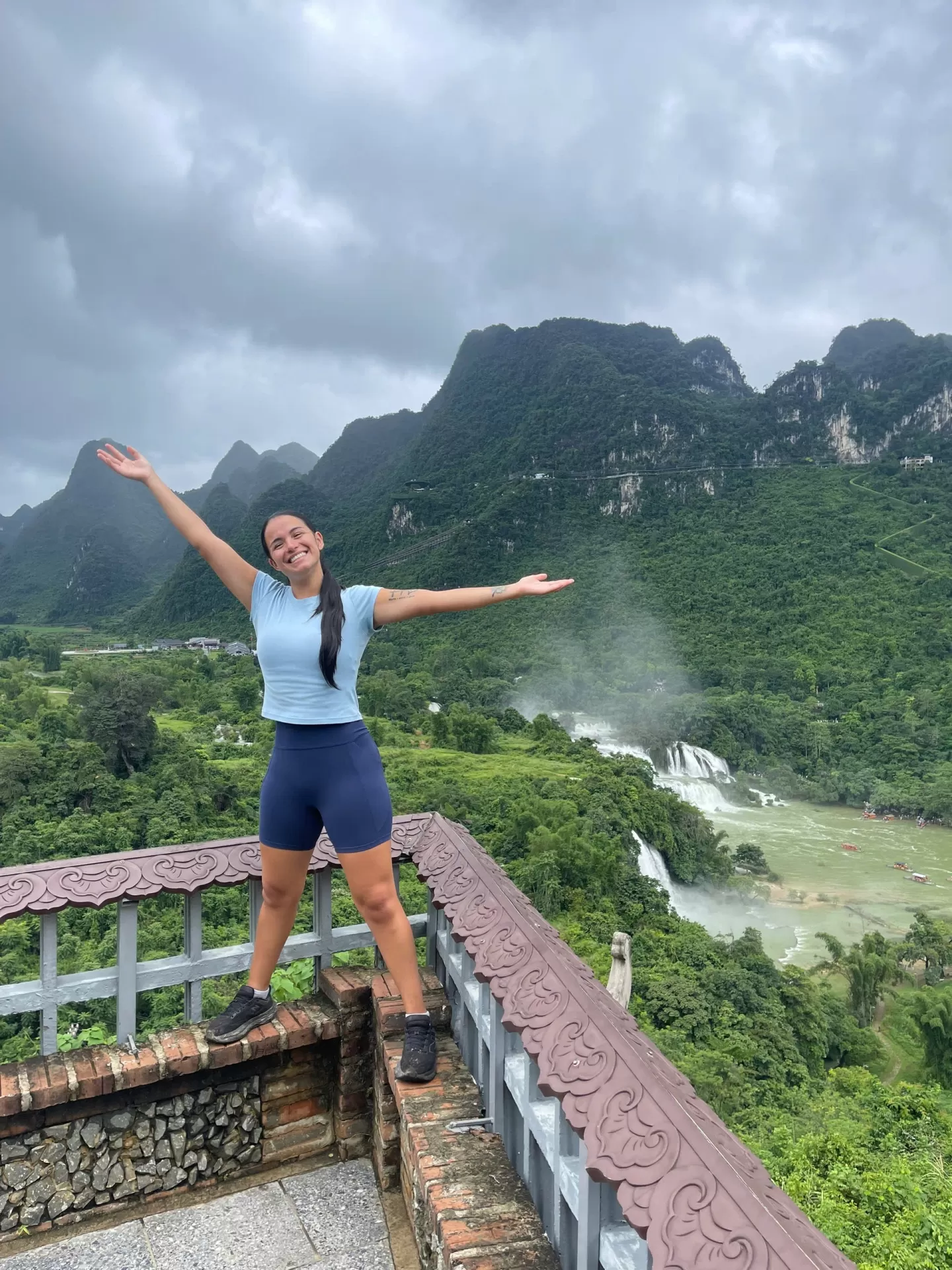 BAN GIOC WATERFALL 2 DAYS 1 NIGHT - OVERNIGHT IN HOTEL