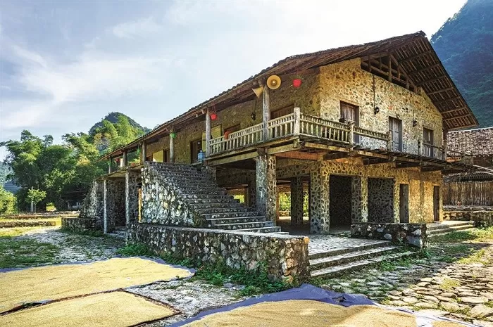CAO BANG – BAN GIOC WATERFALL 1 DAY 2 NIGHTS TRIP