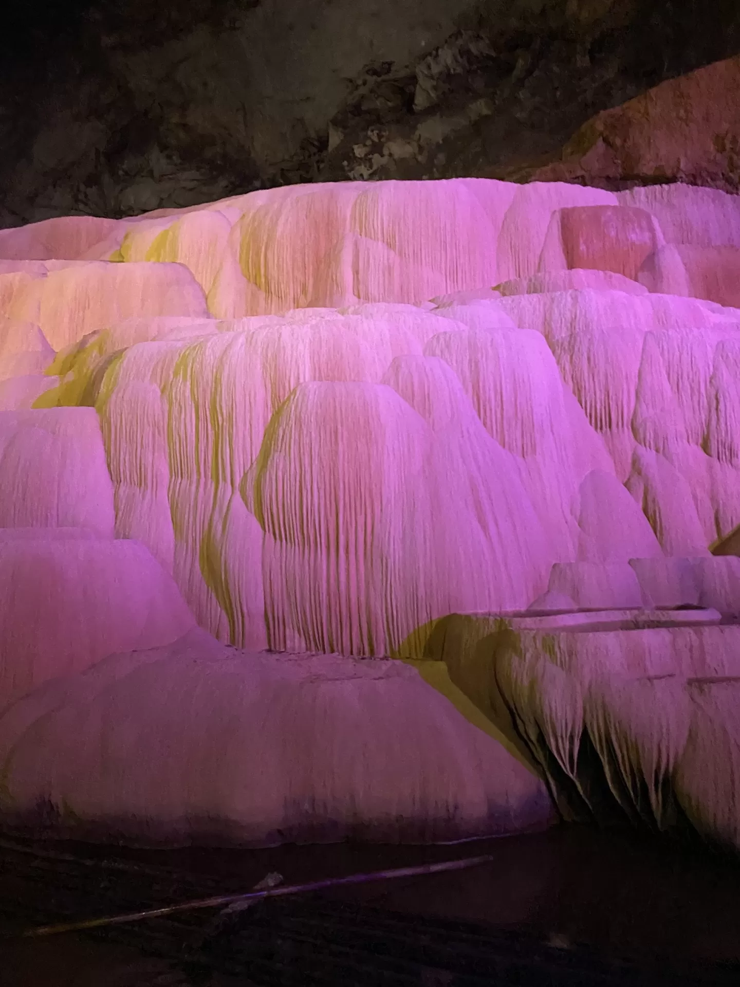 BAN GIOC WATERFALL 2 DAYS 1 NIGHT - OVERNIGHT IN HOTEL