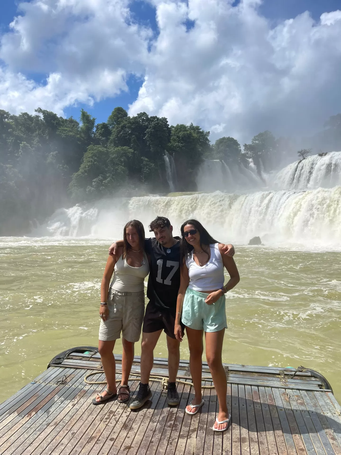 BAN GIOC WATERFALL 2 DAYS 1 NIGHT - OVERNIGHT IN HOTEL