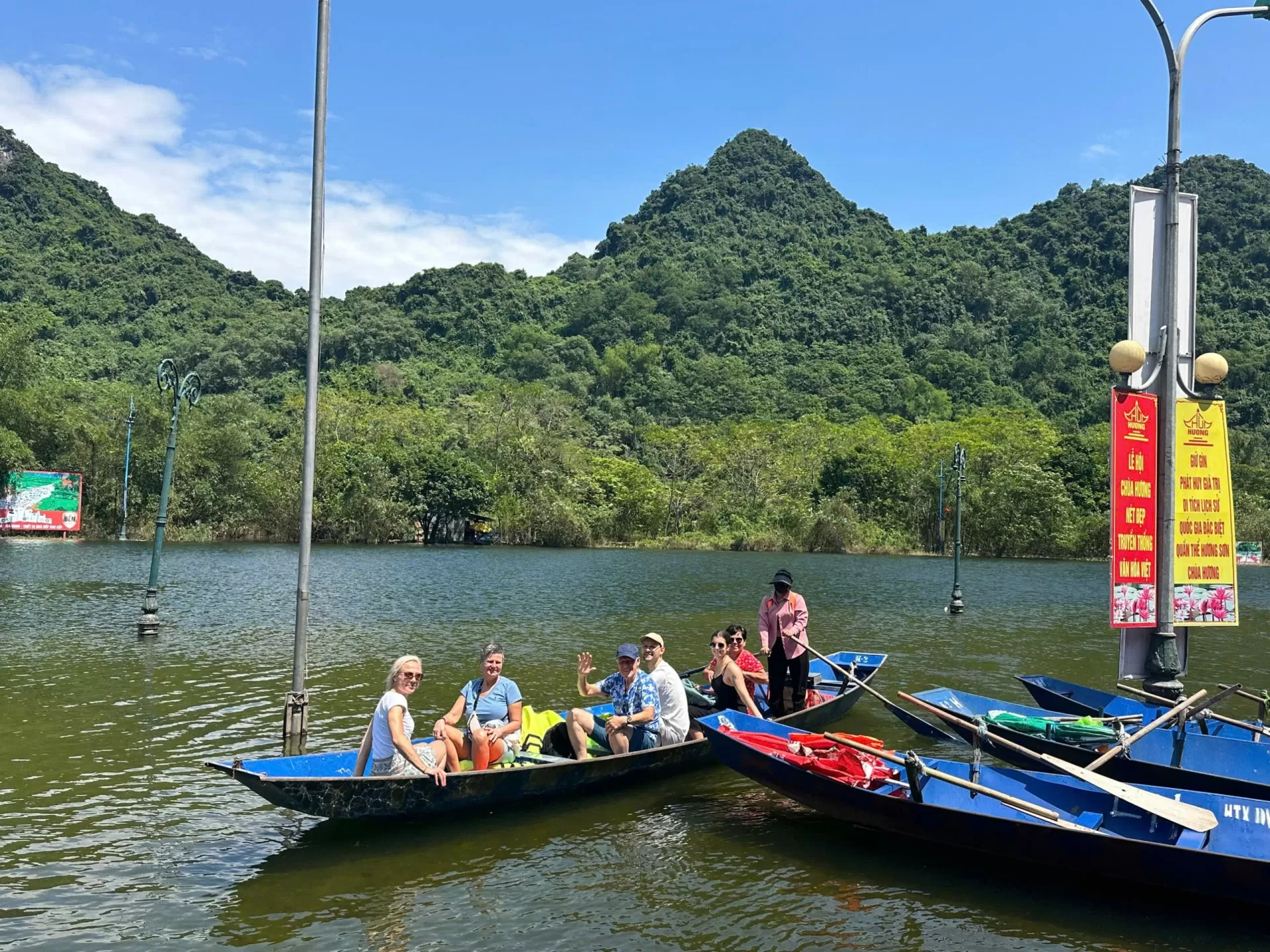HUONG PAGODA 1 DAY TOUR