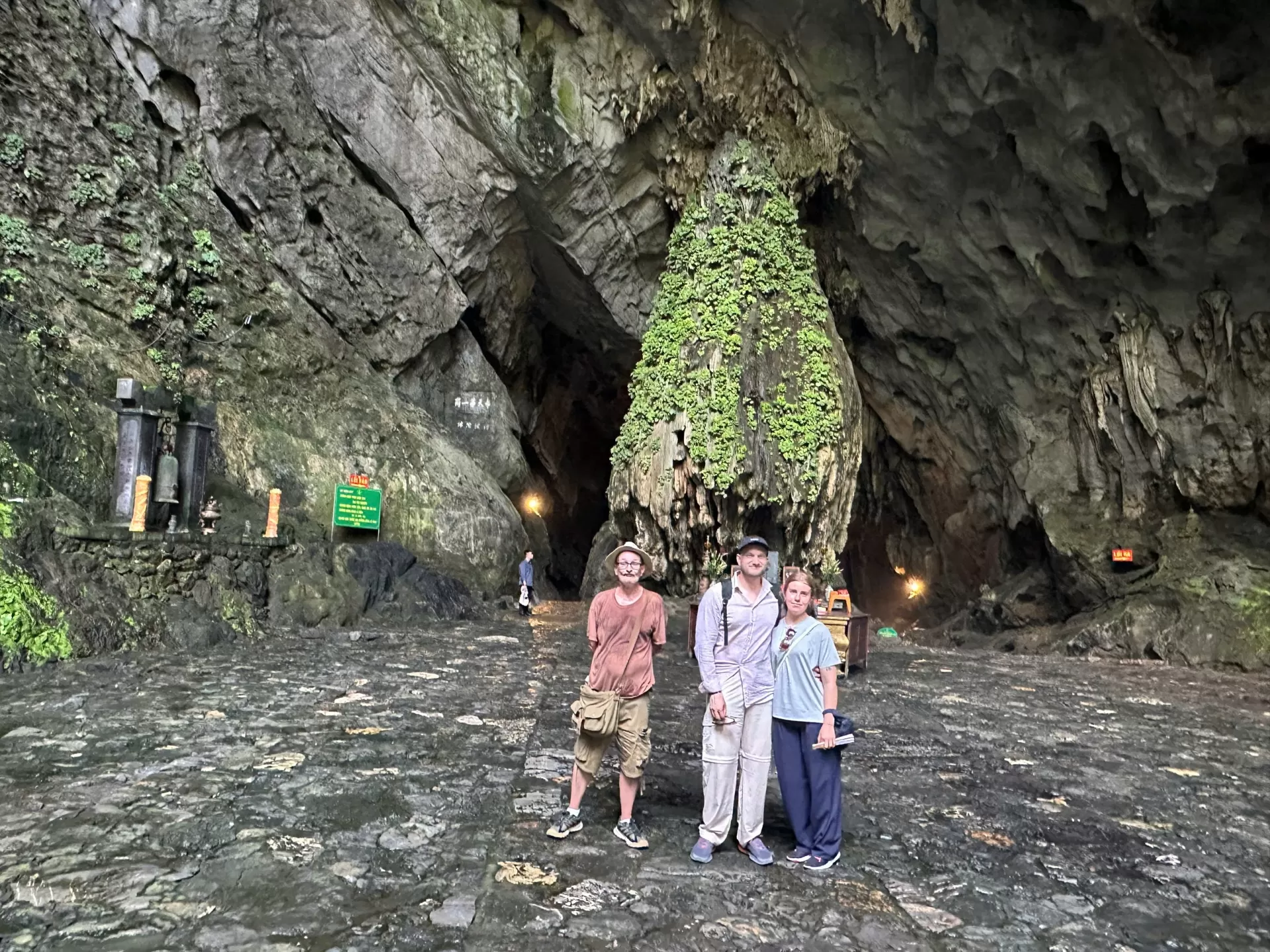 HUONG PAGODA 1 DAY TOUR