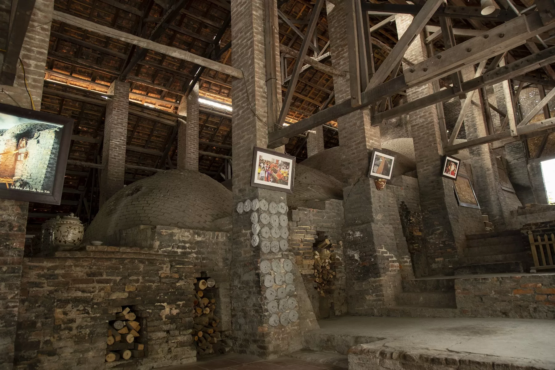 HANOI JEEP BAT TRANG POTTERY VILLAGE TOUR