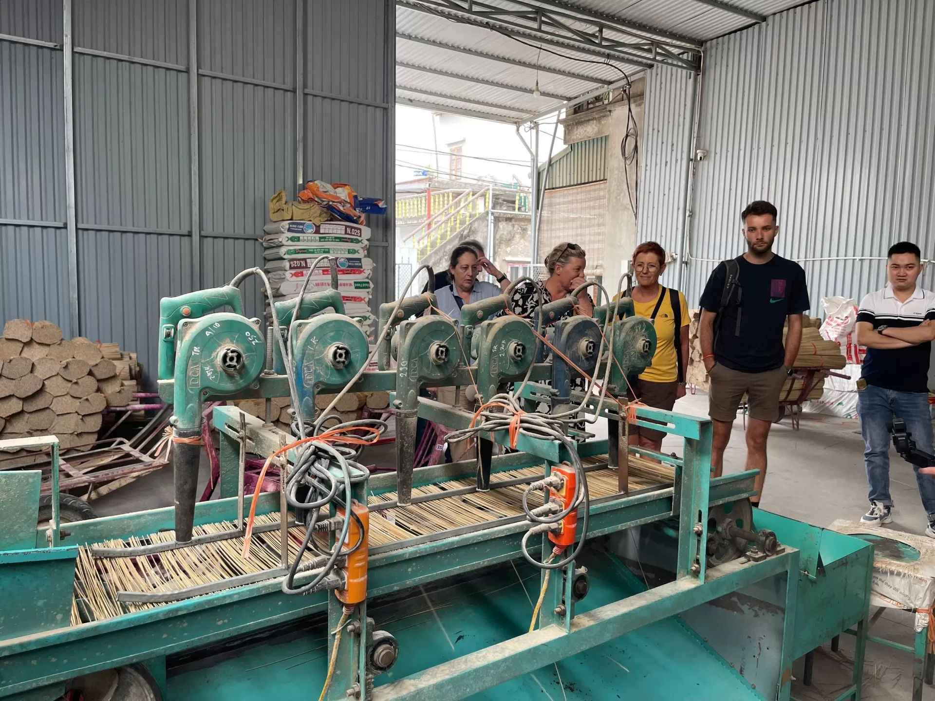 HANOI HALF-DAY TOUR CONICAL HAT AND INCENSE CRAFT VILLAGE