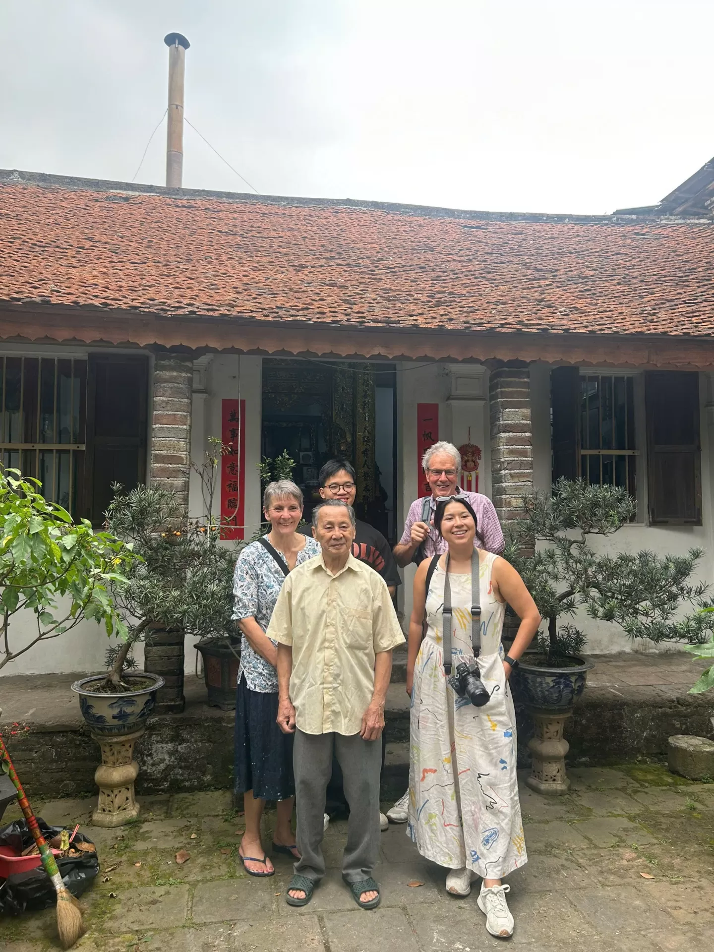 HANOI JEEP BAT TRANG POTTERY VILLAGE TOUR