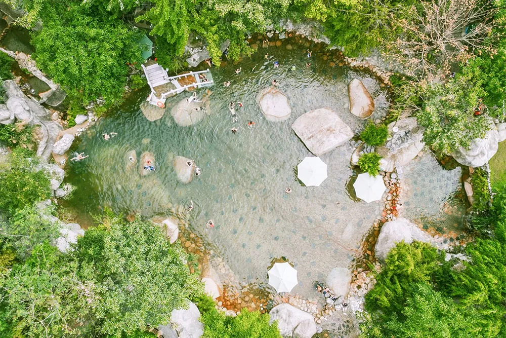 THAN TAI MOUNTAIN HOT SPRINGS PARK