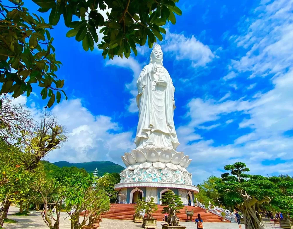 LINH UNG PAGODA - MARBLE MOUNTAIN - HOI AN ANCIENT TOWN