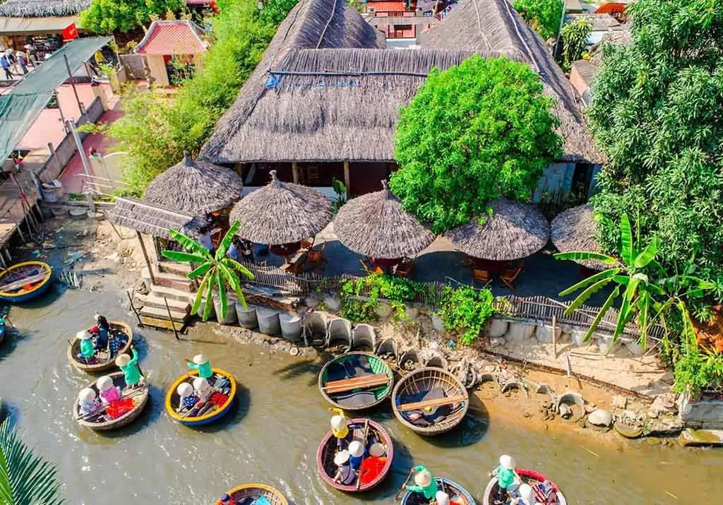 BAY MAU COCONUT JUNGLE - HOI AN ANCIENT TOWN - BOAT AND RELEASE FLOWER LANTERN