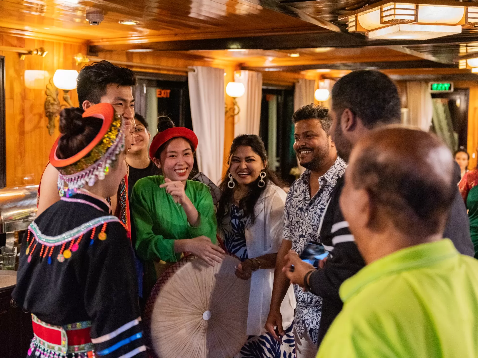 4* CRUISE HA LONG BAY 2 DAYS 1 NIGHT TRIP