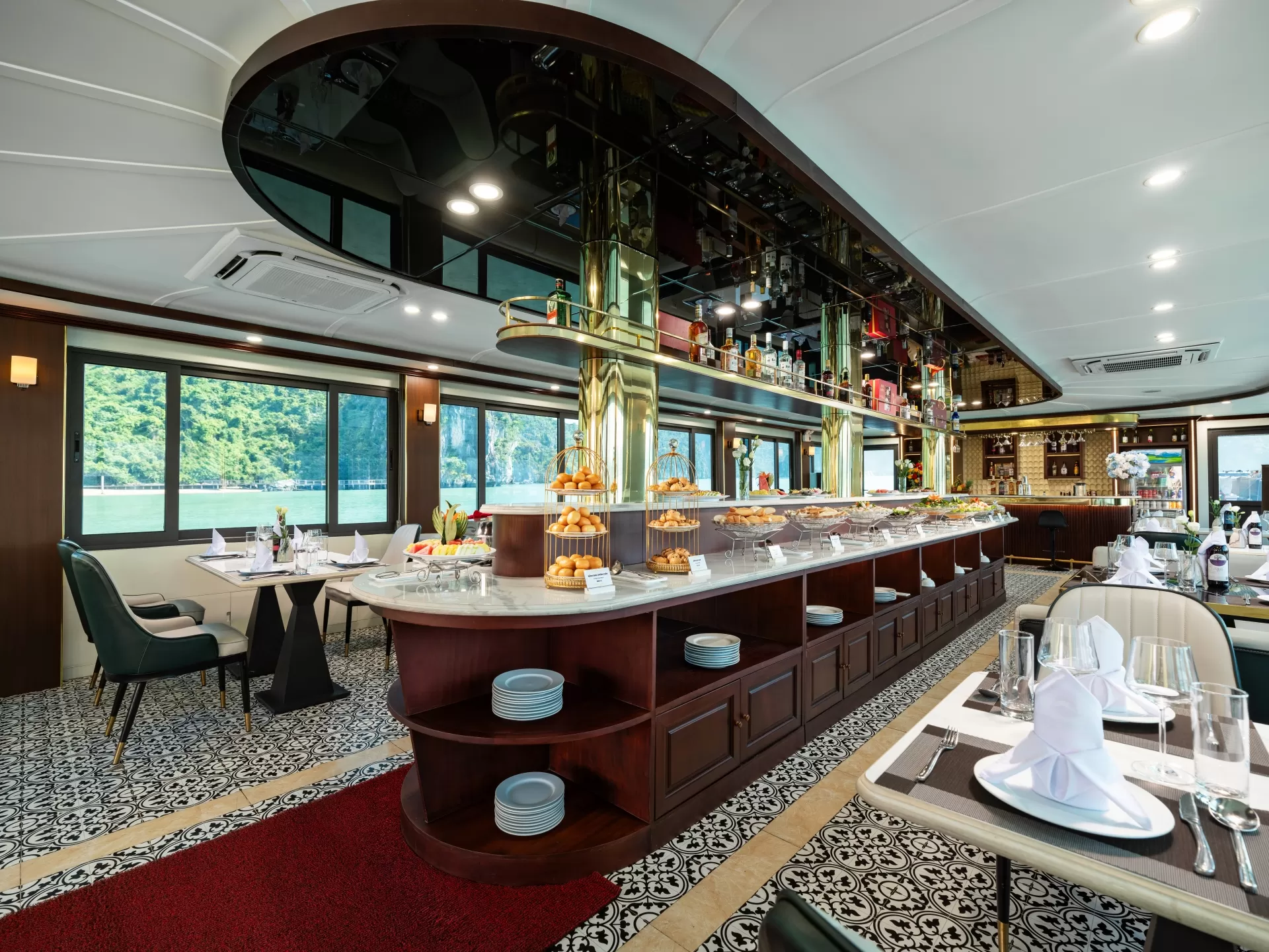 HA LONG BAY 1 DAY TOUR - 5* CRUISE WITH BUFFET LUNCH