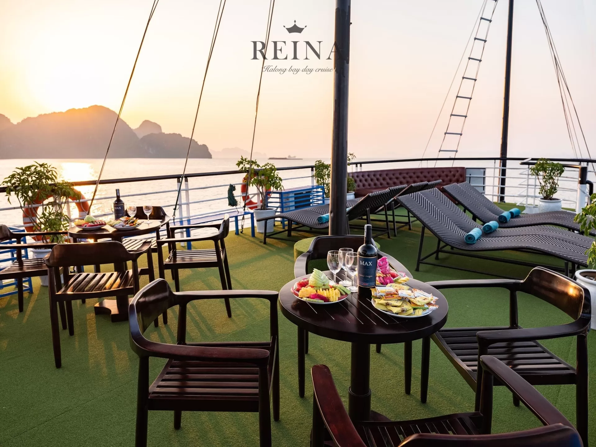 HA LONG BAY 1 DAY TOUR - 3* CRUISE WITH SET MENU LUNCH