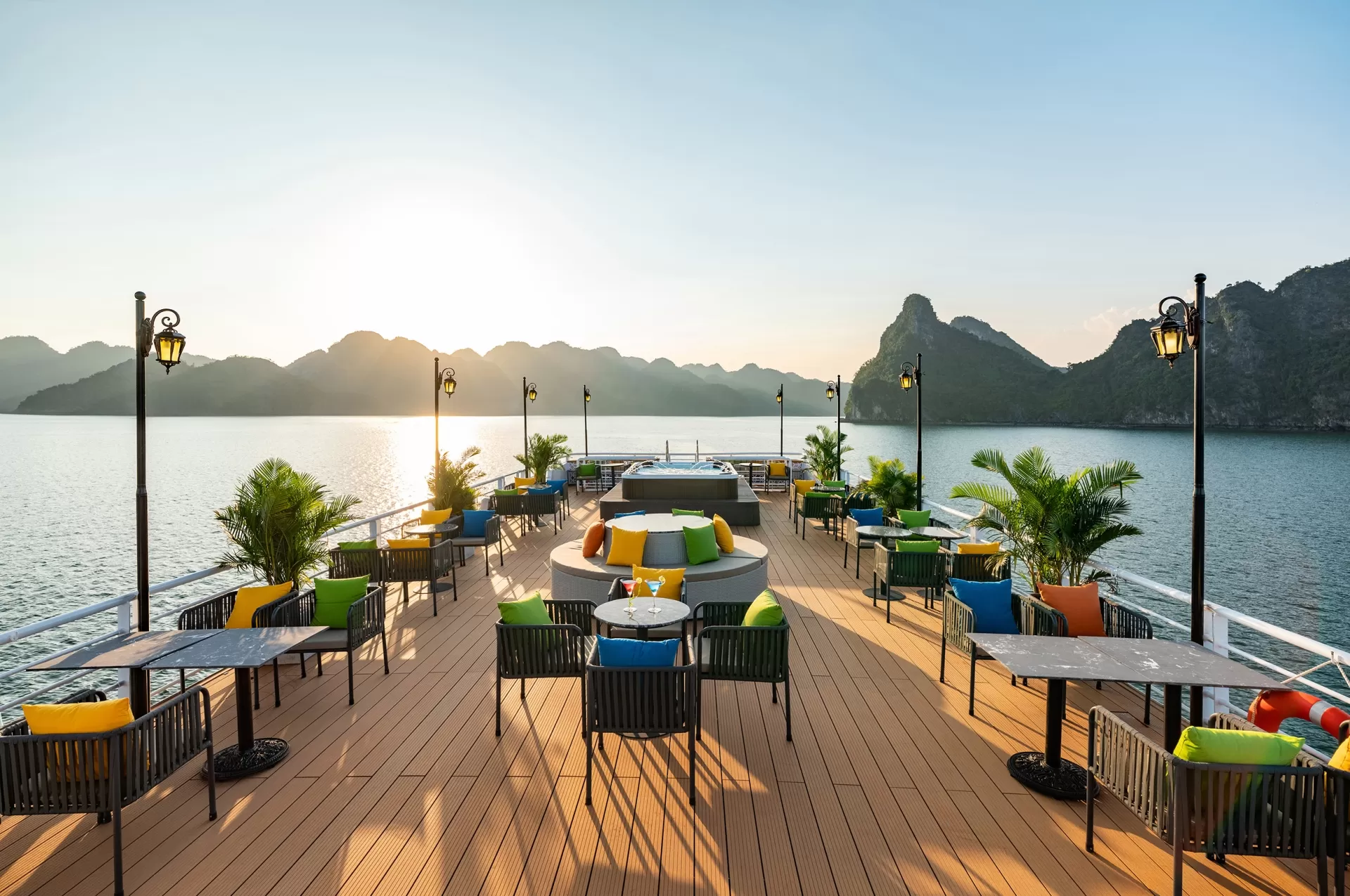 LAN HA BAY - CAT BA ISLAND 1 DAY TOUR WITH 5* CRUISE