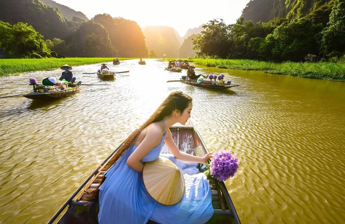 HOA LƯ - TAM CỐC - CHUYẾN ĐI 1 NGÀY