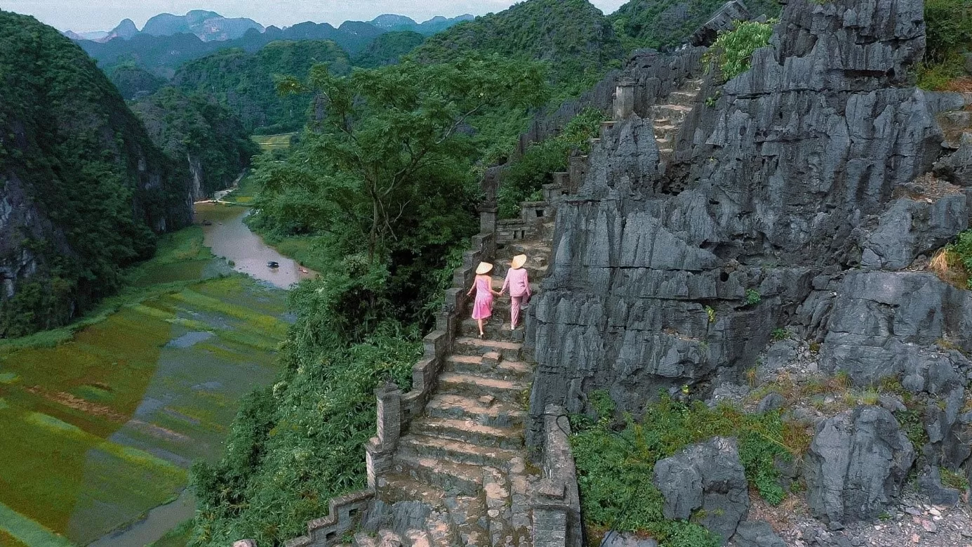 HOA LU - TAM COC - MUA CAVE - BICH DONG - 1 DAY TRIP