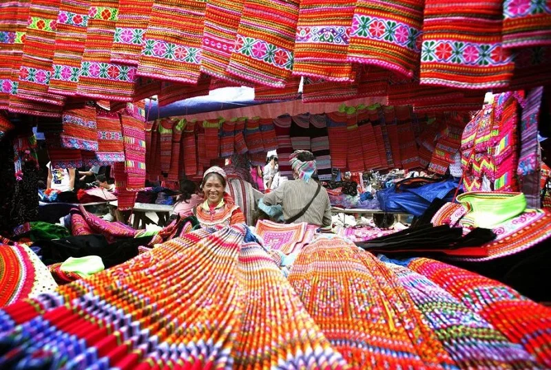 SAPA 2 DAYS 1 NIGHT BAC HA MARKET - HOTEL OVERNIGHT