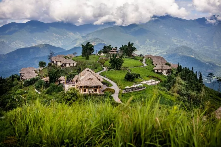 SAPA 3 DAYS 2 NIGHTS - OVERNIGHT TA VAN AND HAU THAO VILLAGE