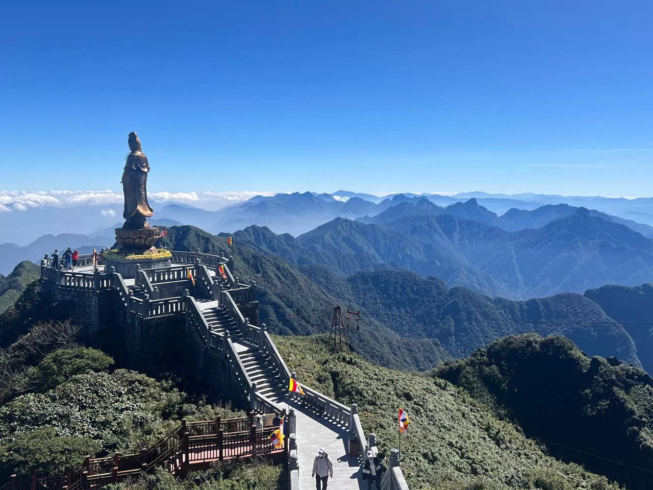 SAPA 2 DAYS 1 NIGHT FANSIPAN PEAK - HOTEL OVERNIGHT