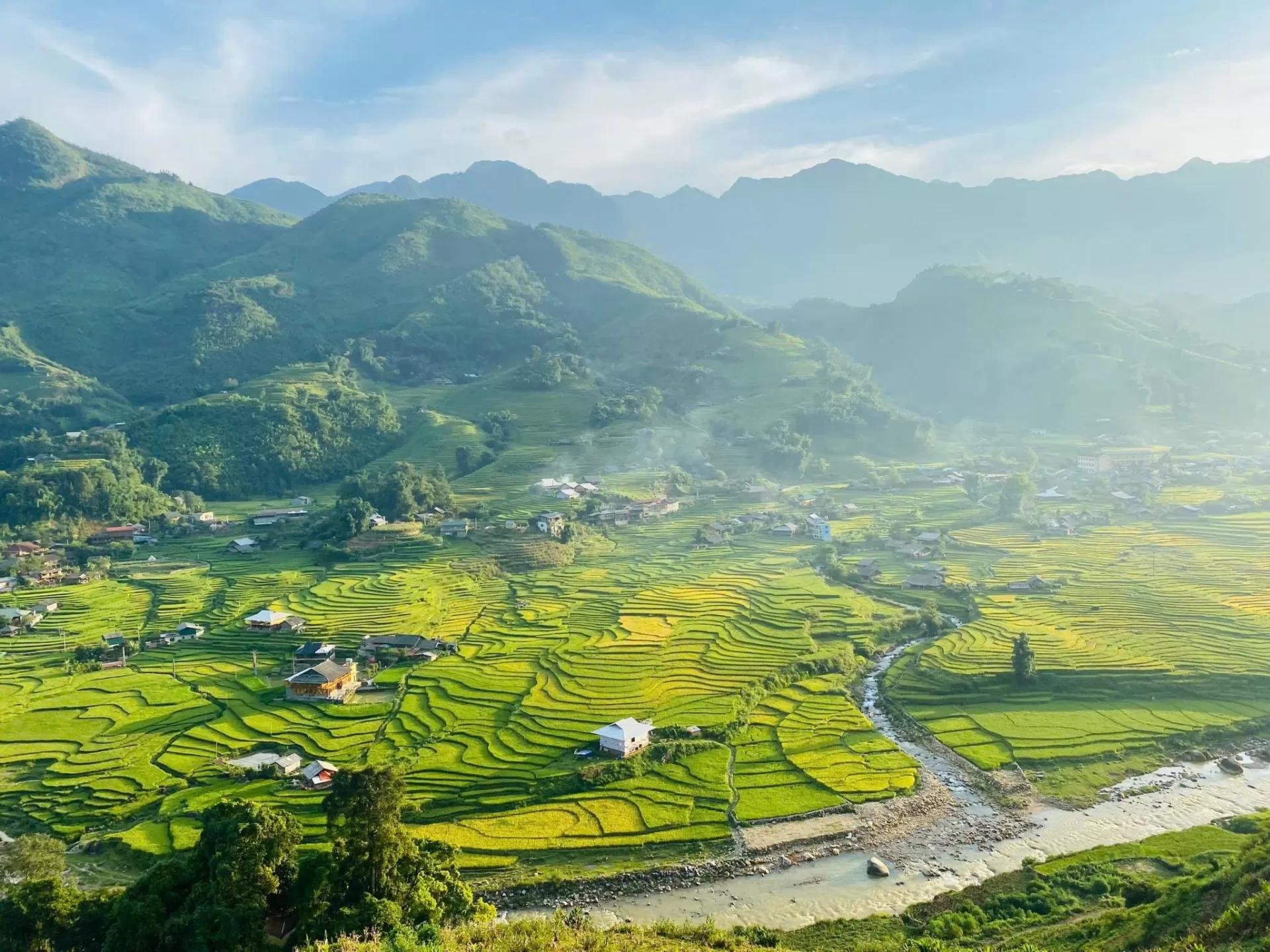 TREKKING TO LAO CHAI - TA VAN VILLAGE HALF-DAY TOUR FROM SAPA