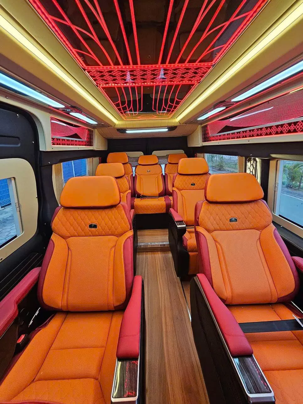XE LIMOUSINE HÀ NỘI TỪ/ĐẾN VỊNH HẠ LONG 1 CHIỀU